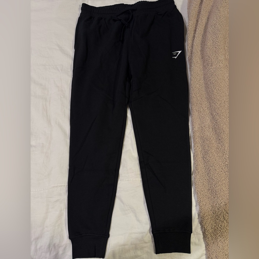 BRAND NEW Gymshark Black crest joggers men’s pants